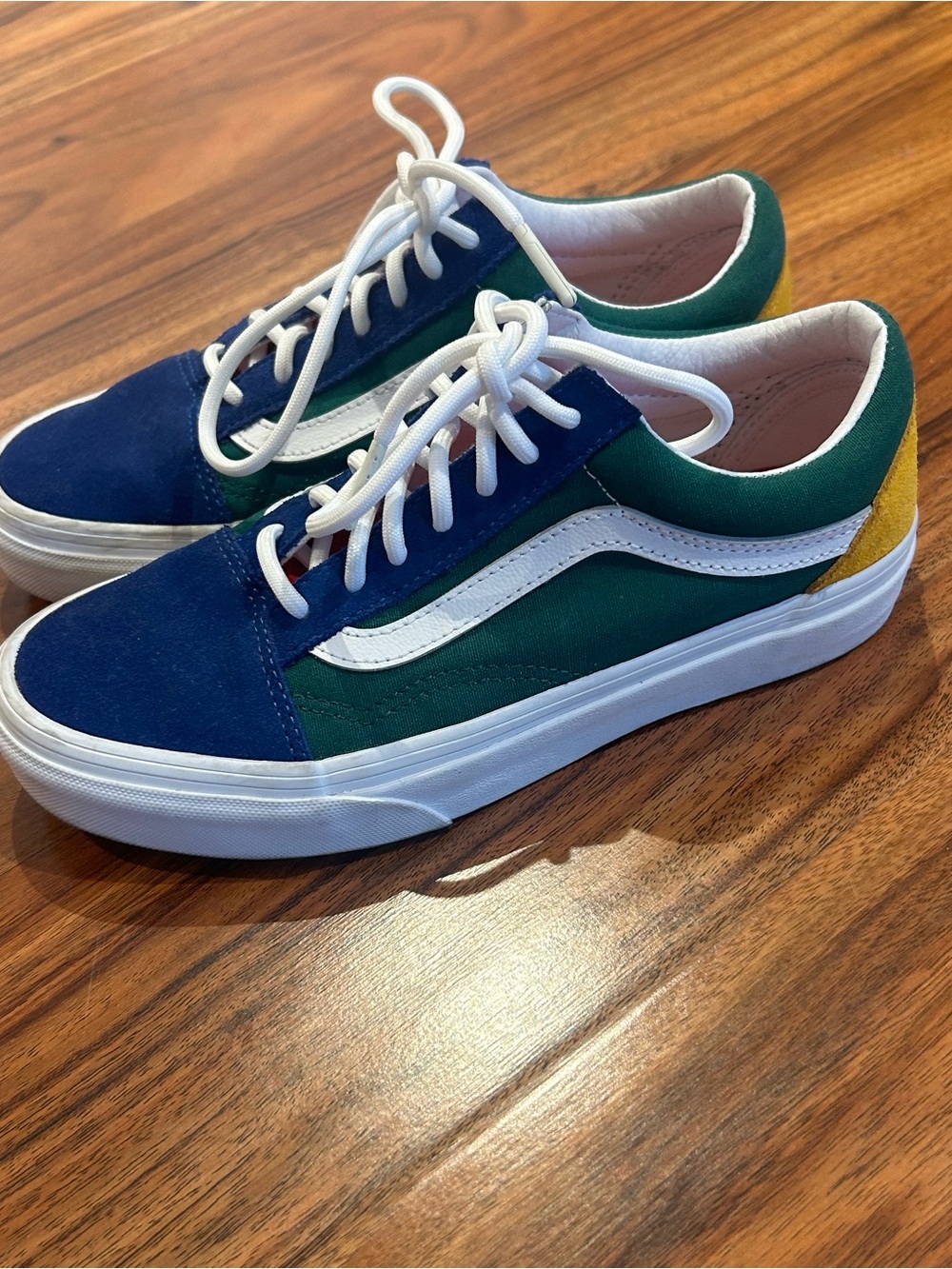 Vans colorblock classics youth size 5 or men’s 5